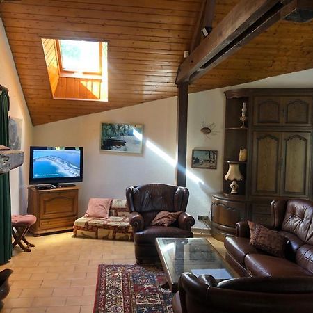 Maison/Gite Familial Dans Le Jura A 200M Du Lac Avec Piscine Privee Marigny  Экстерьер фото
